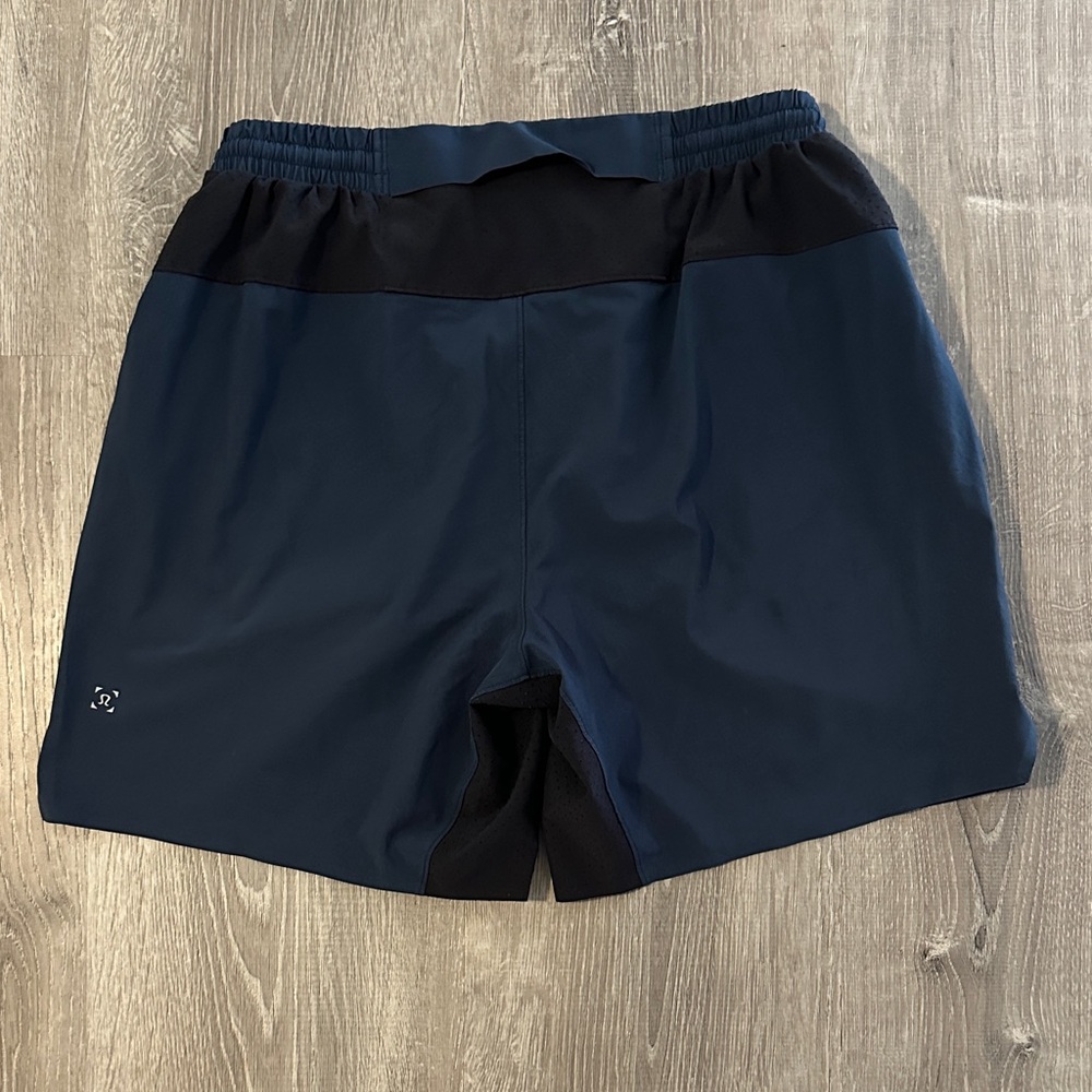 Lululemon M Men's Switch Up Navy & Black‎ Athletic Workout Casual Summer Shorts - Picture 4 of 9